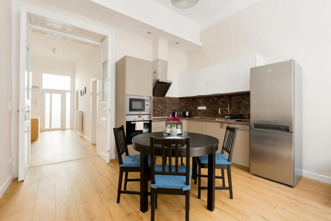 Kresz Geza 29 Westend Station 2 Bedrooms+Living Ac Будапеща Екстериор снимка