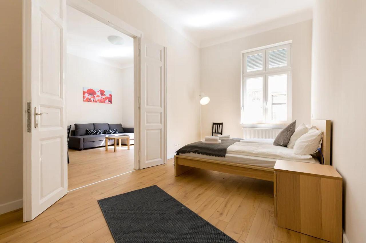 Kresz Geza 29 Westend Station 2 Bedrooms+Living Ac Будапеща Екстериор снимка