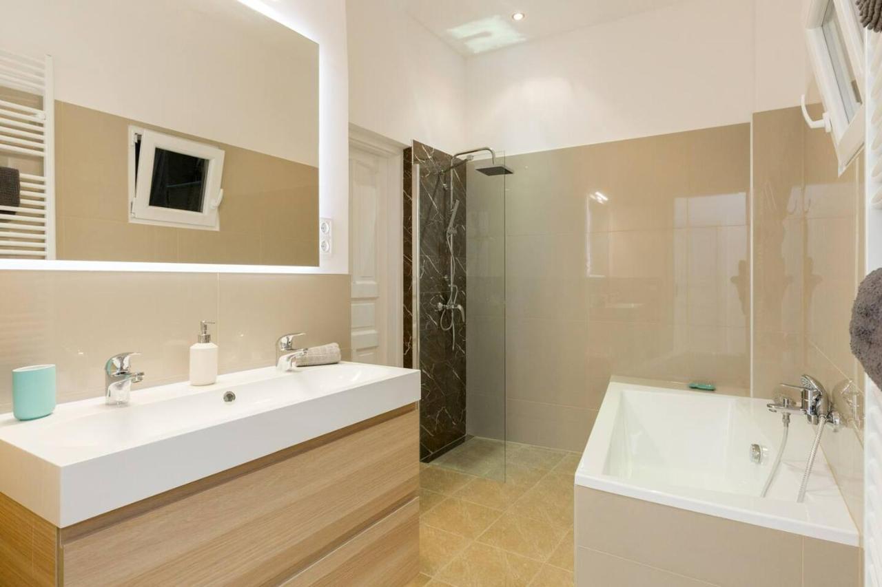 Kresz Geza 29 Westend Station 2 Bedrooms+Living Ac Будапеща Екстериор снимка