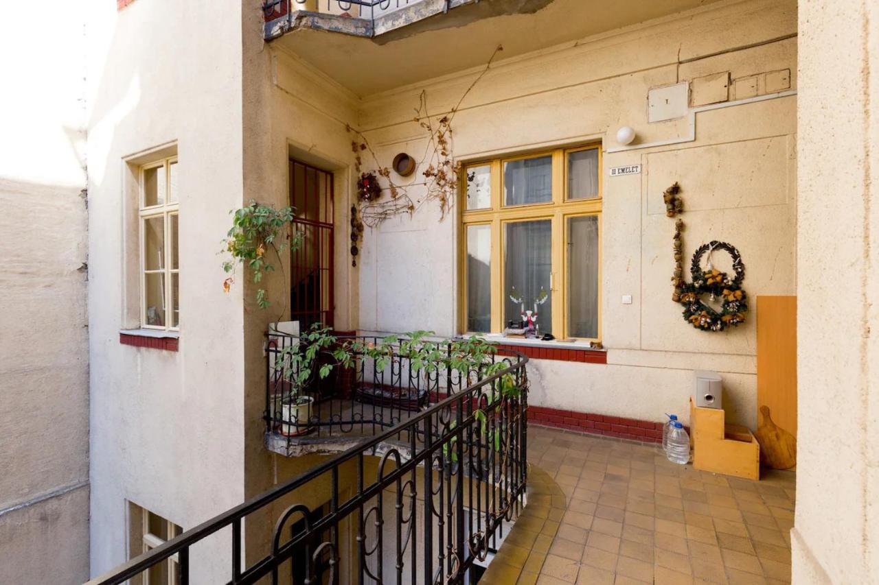 Kresz Geza 29 Westend Station 2 Bedrooms+Living Ac Будапеща Екстериор снимка