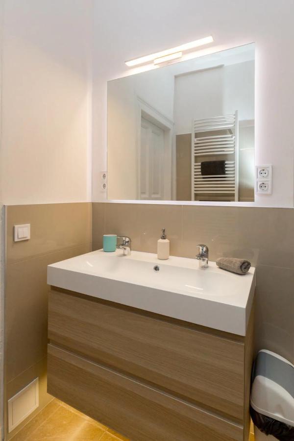 Kresz Geza 29 Westend Station 2 Bedrooms+Living Ac Будапеща Екстериор снимка